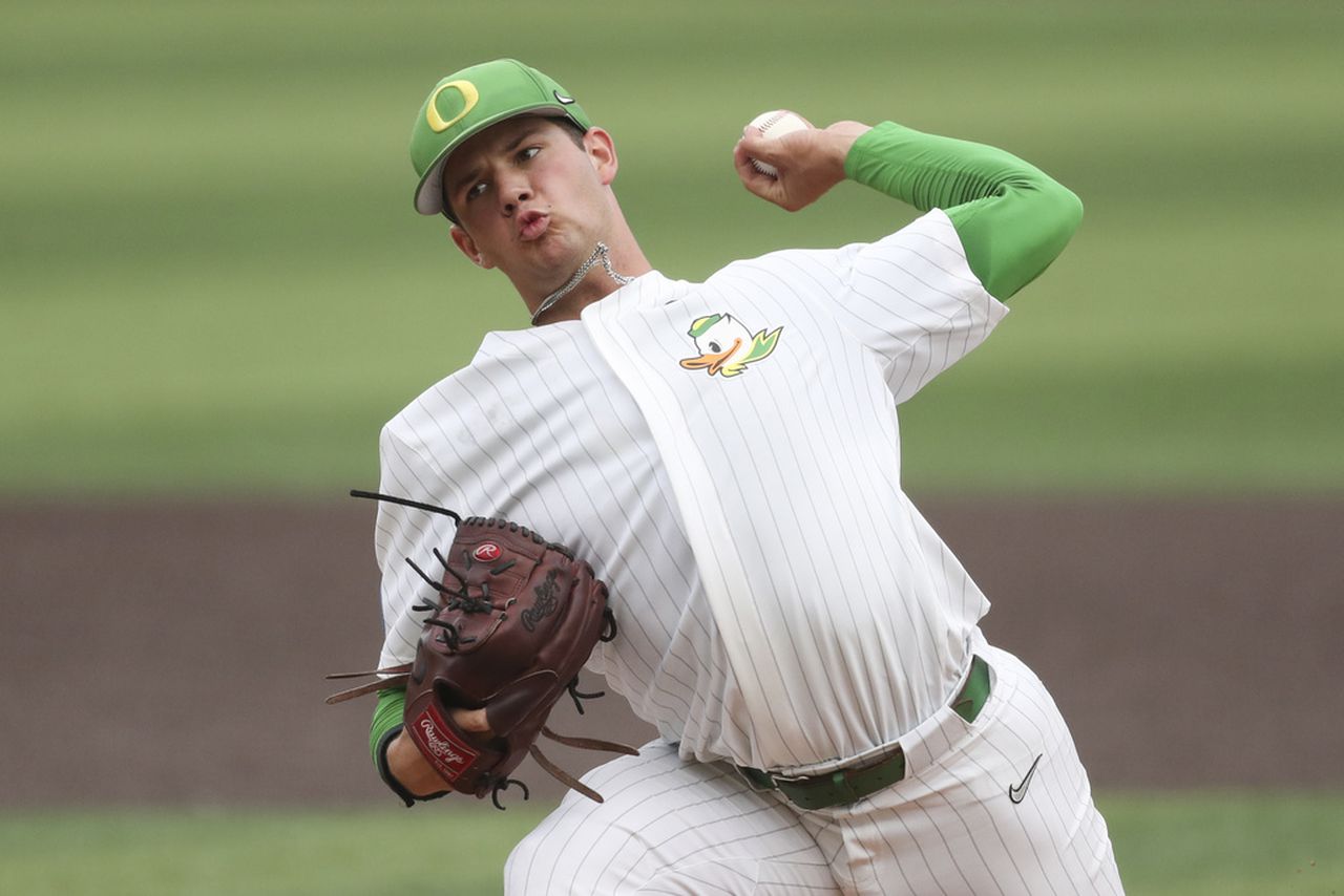 Oregon baseball stages historic comeback to win Super Regional opener against Oral Roberts.