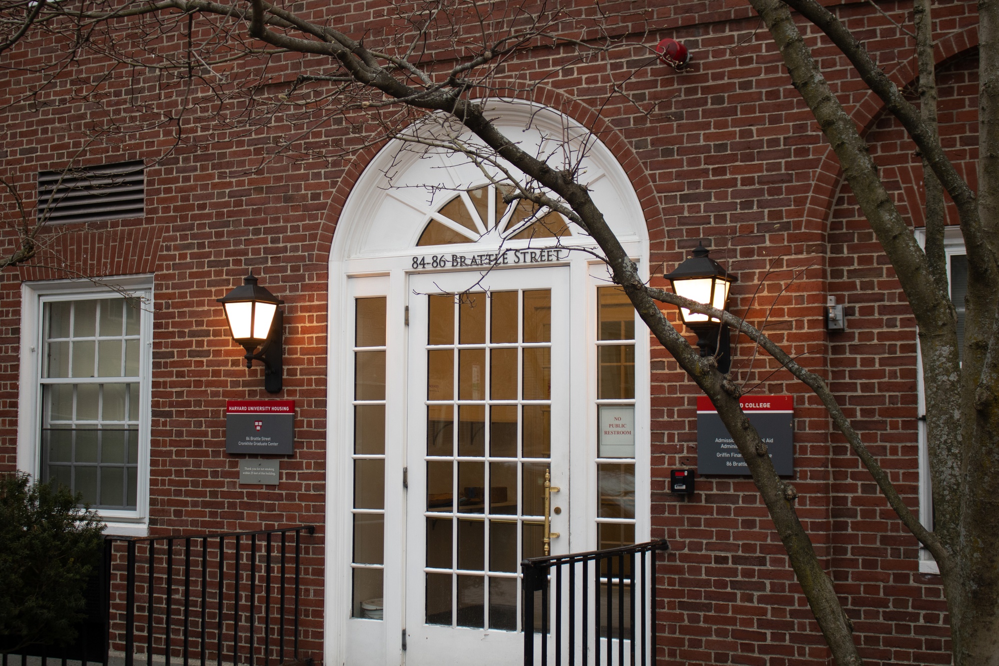 Featured image for "Harvard Reinstates Standardized Testing Requirement for Admissions"