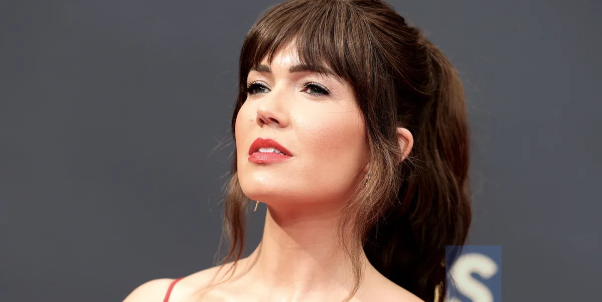Mandy Moore Stuns in Crystal See-Through Dress.