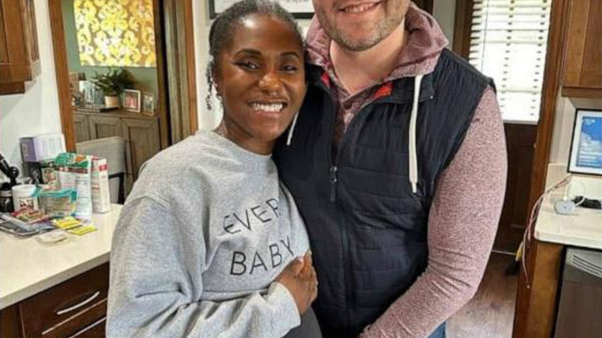 Featured image for "Hubby of Former Chiefs Cheerleader Speaks Out on Sepsis Tragedy"