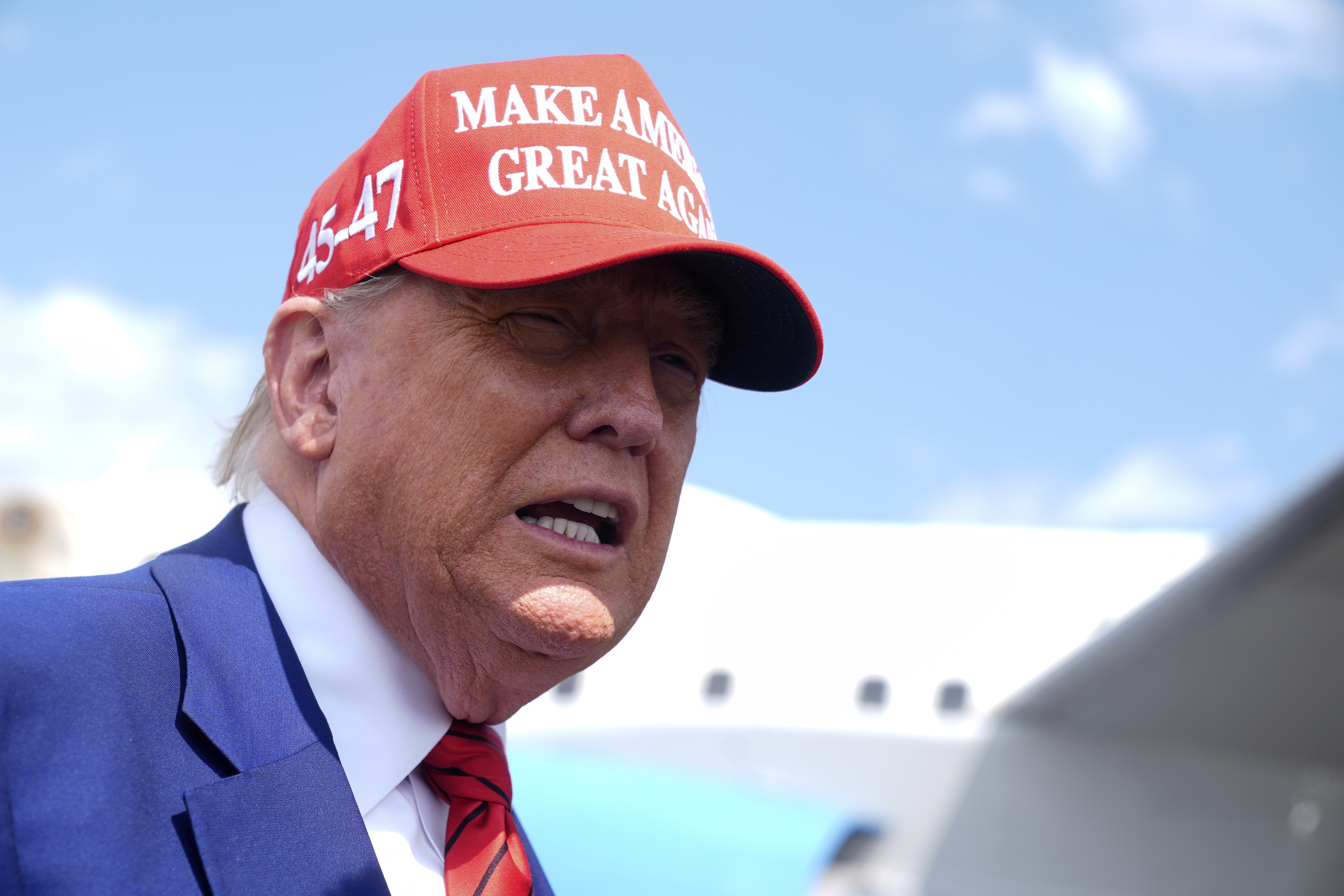 Featured image for Spain's Resistance to NATO Spending Goals Threatens Summit Success