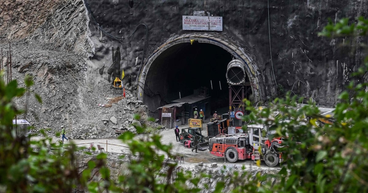 Featured image for "Race Against Time: Rescuers Battle to Free Trapped Indian Workers in Uttarakhand Tunnel"