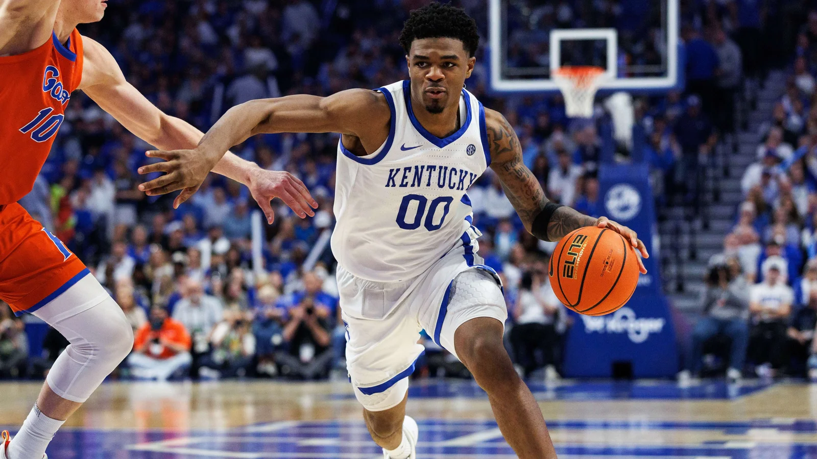 Kentucky tipped to edge Santa Clara as Otega Oweh prop leads March Madness bets