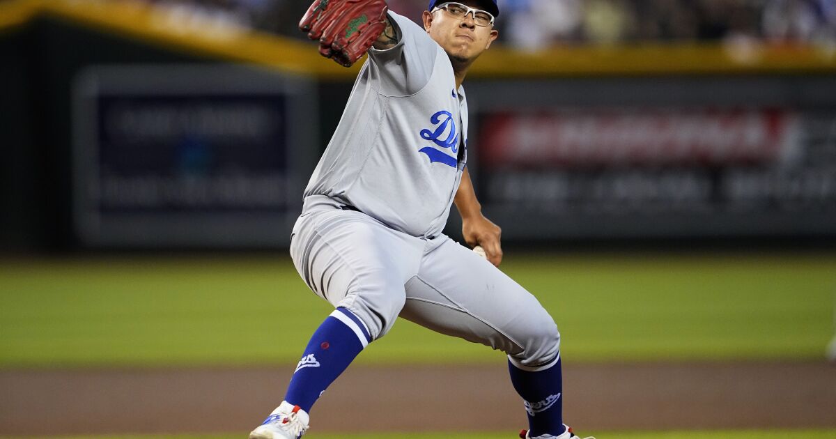 Featured image for Julio Urías leads Dodgers to victory against Diamondbacks