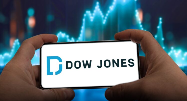 Featured image for Dow Jones Rises as S&P Maintains U.S. Credit Rating Amid Tariff Revenue Boost