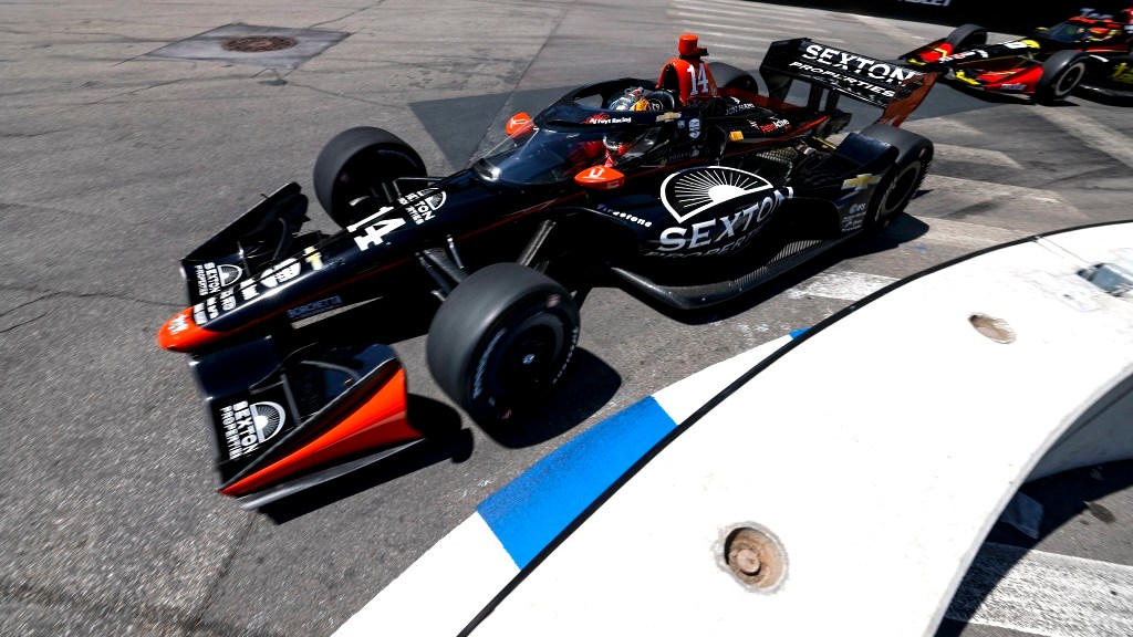 Featured image for Ferrucci and Kirkwood Clash in Heated IndyCar Practice