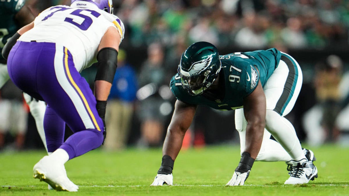 "Philadelphia Eagles Trade Kentavius Street and 2025 Draft Pick to Atlanta Falcons: Trade Grades"