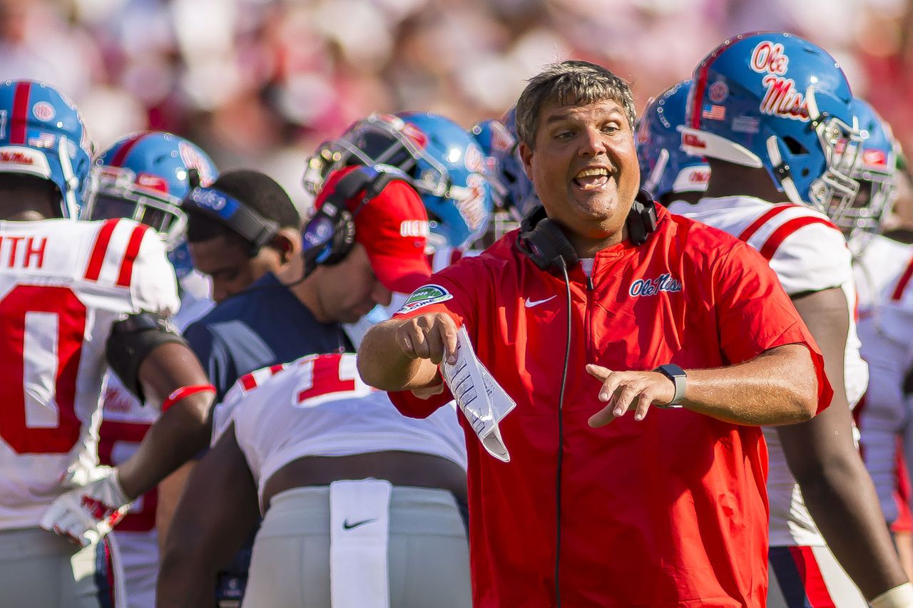 Featured image for "Auburn's Quest for New Offensive Coordinator: Potential Picks and Future Impact"