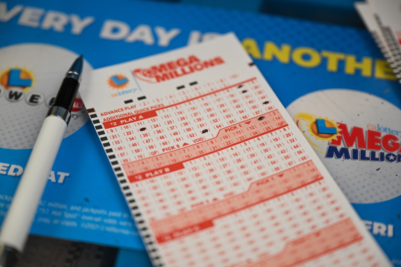 "Record-Breaking Mega Millions Jackpot Soars Past $500 Million"