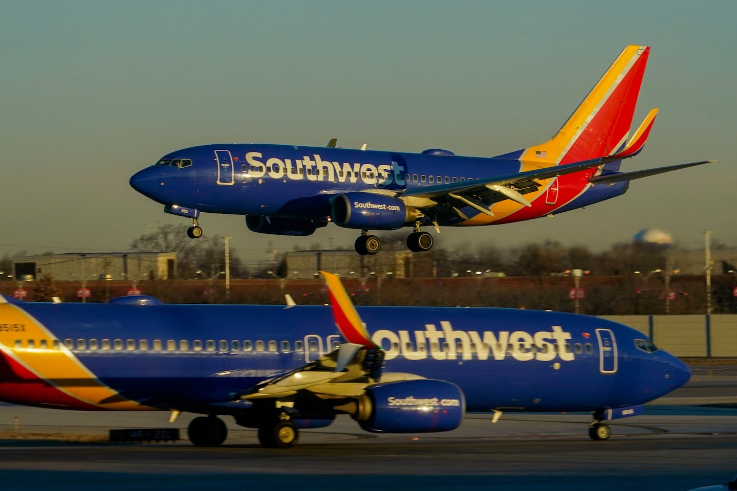 Off-duty pilot saves the day during Southwest flight emergency.