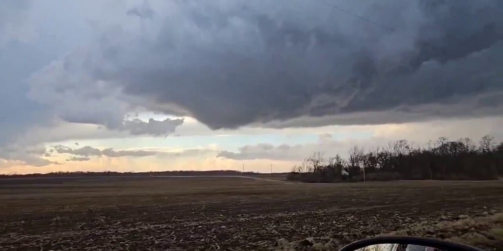 "Severe Storms Threaten Chicago and Milwaukee: Thursday Outlook"