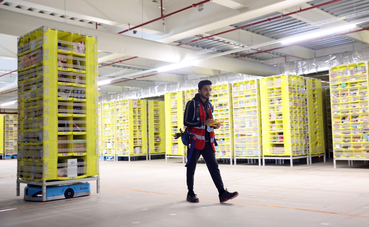 Featured image for French Regulator Slaps Amazon with $35 Million Fine for Excessive Worker Surveillance