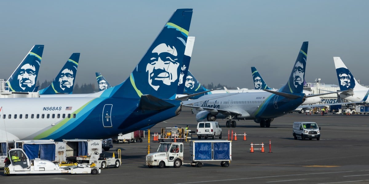 Featured image for Alaska Airlines Grounds Flights Due to IT Outage
