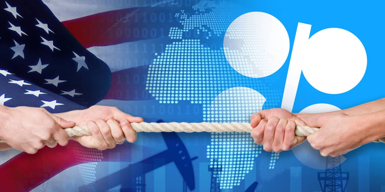 Featured image for "US Oil Production Surges, Challenging Saudi Arabia and OPEC+"