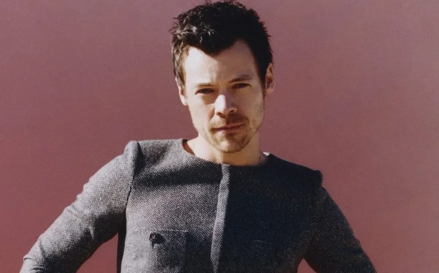Harry Styles Dials Down Disco in a Slow-Burning Pop Set