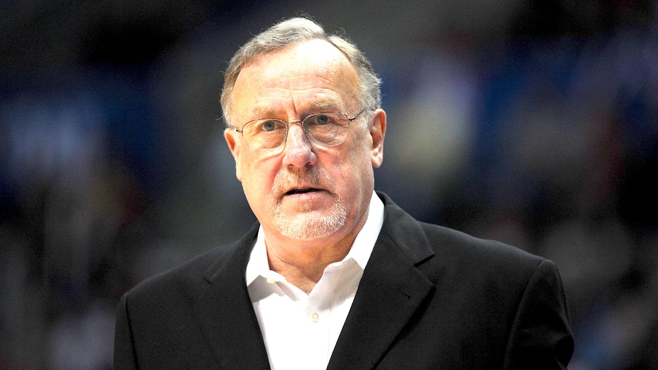 Rick Adelman receives NBA lifetime achievement award from coaches.