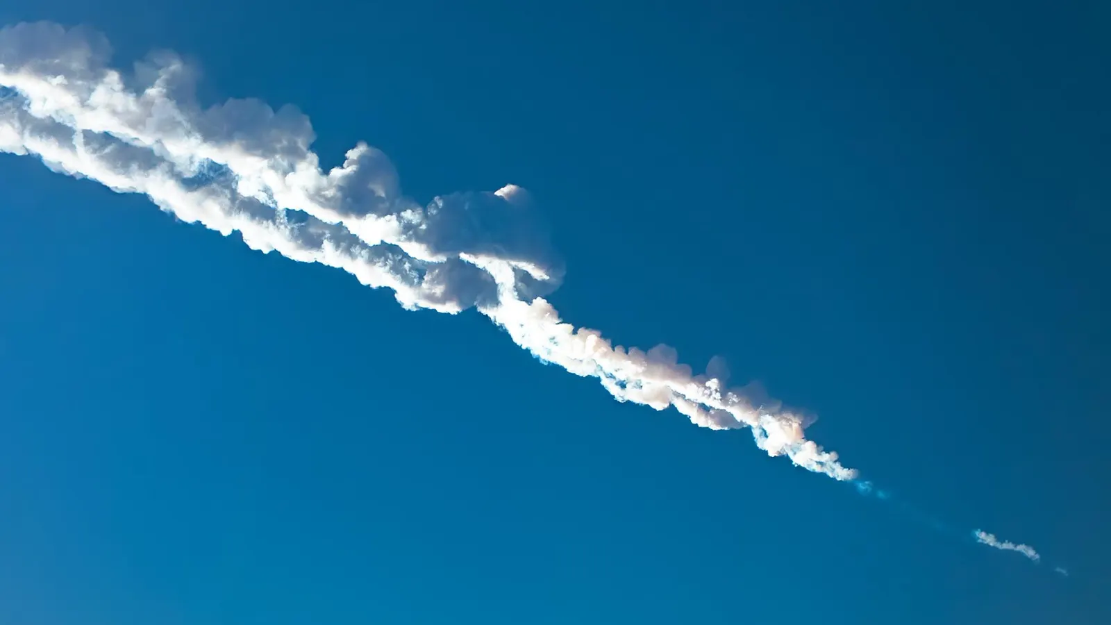 Asteroid's Fiery Entry Over Russia Captured Before Impact