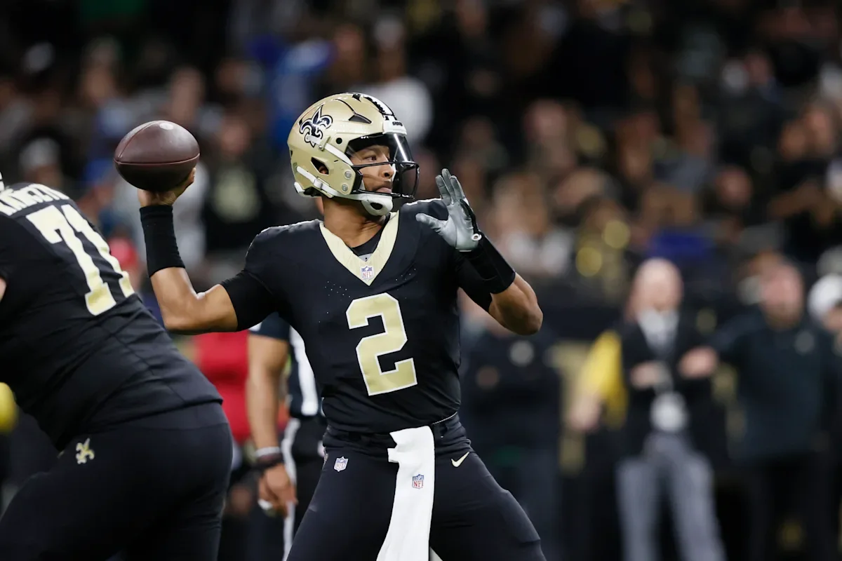 Teammates Rally Around Jameis Winston Amid Touchdown Controversy