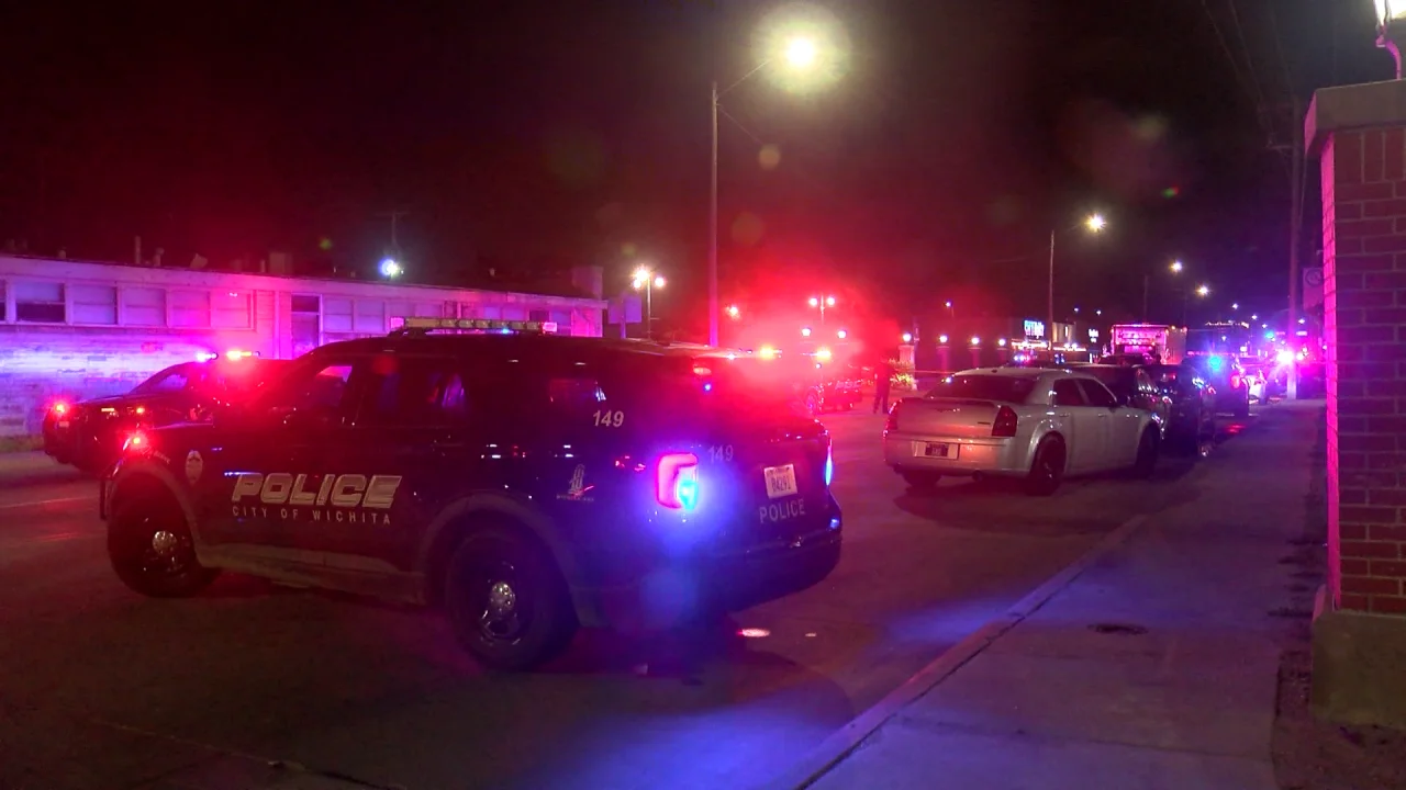 Mass Shooting in Kansas Leaves 7 Shot and 2 Trampled