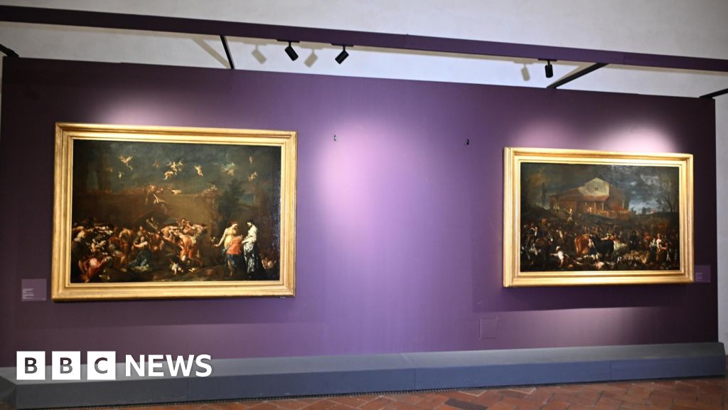 Featured image for Florence Gallery's Portrait Damaged by Visitor's Selfie