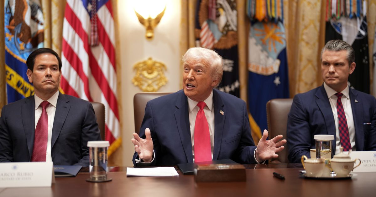 Featured image for Poll Shows Trump’s Support Remains Strong but Faces Growing Challenges