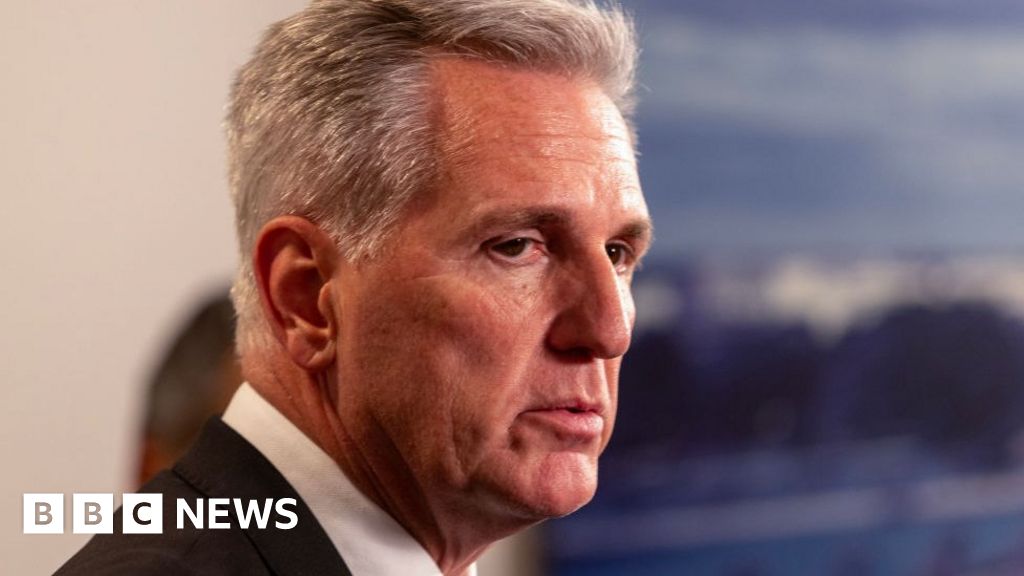 "US Congress Approves Funding Bill, Averts Government Shutdown"