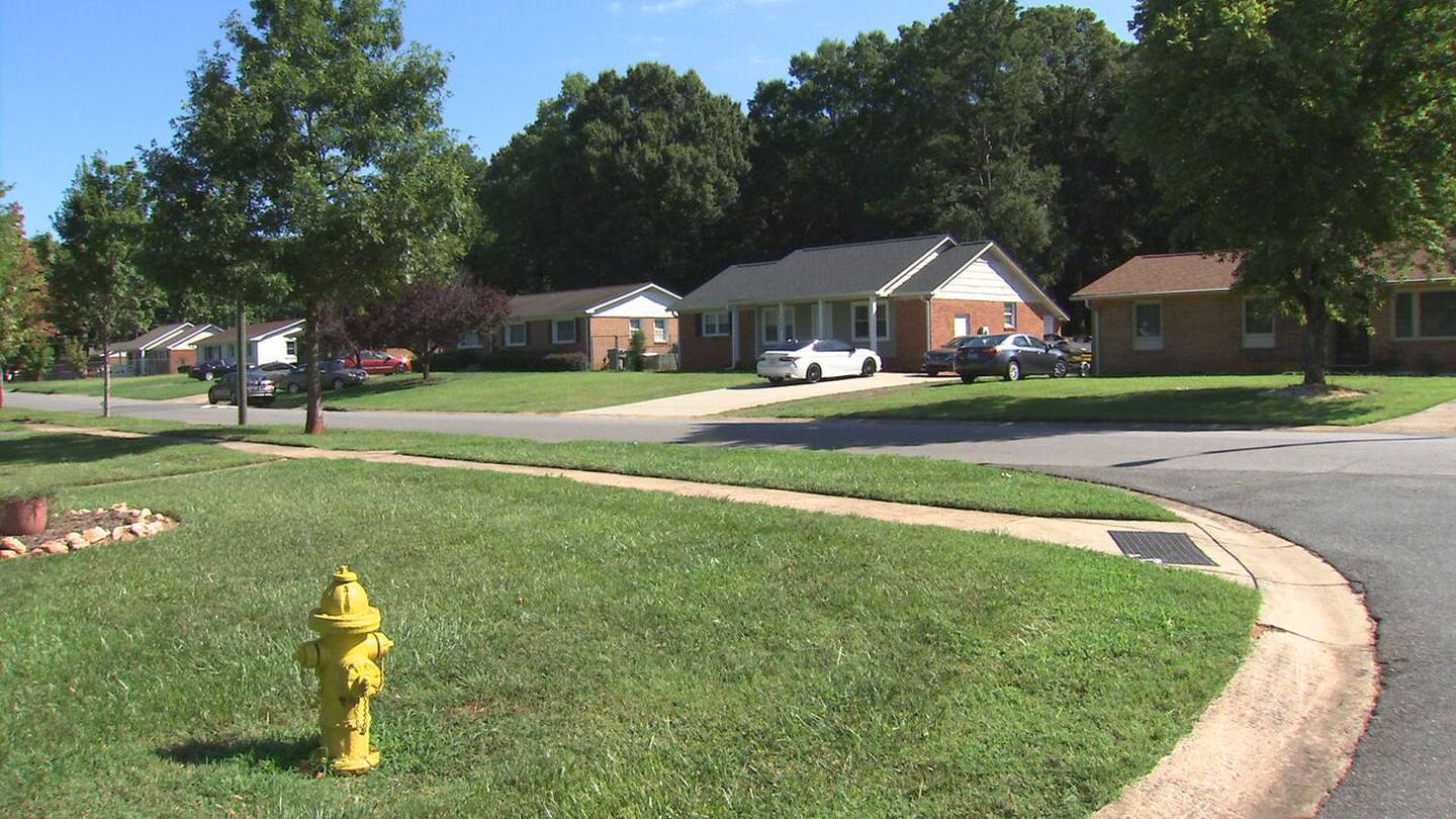 "Charlotte Water Halts Developer's Water Cutoff in Hidden Valley, Ensuring Access for All"