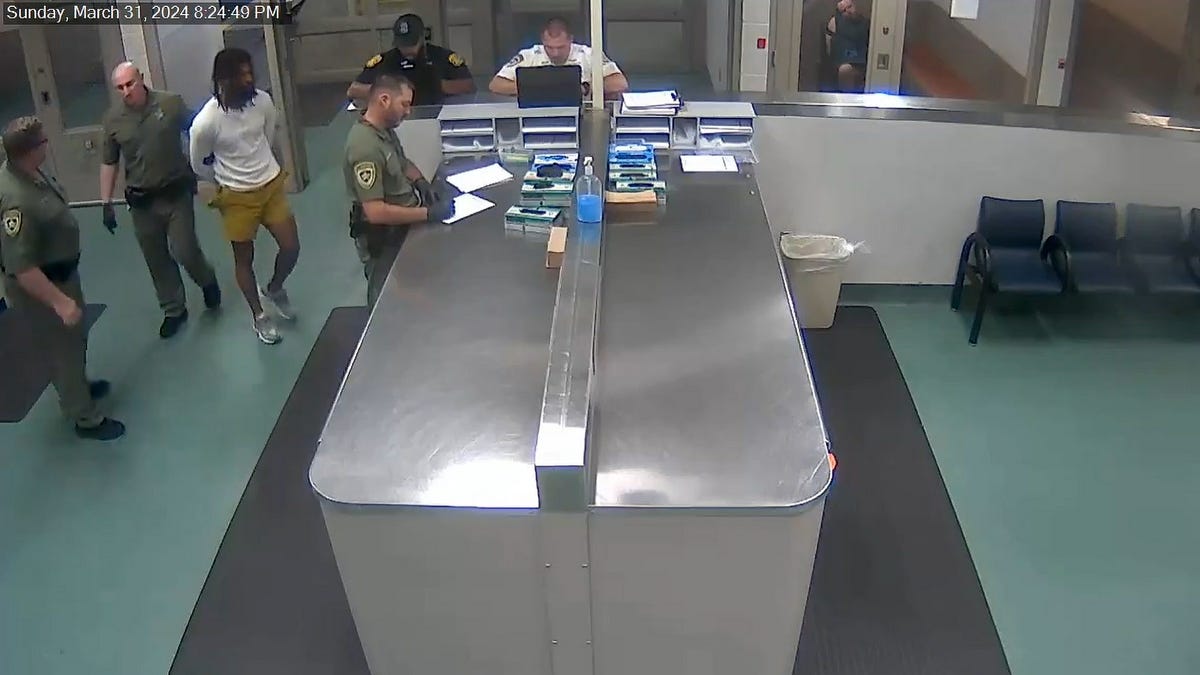 Featured image for Ex-Lions CB Cameron Sutton surrenders in Florida domestic violence case