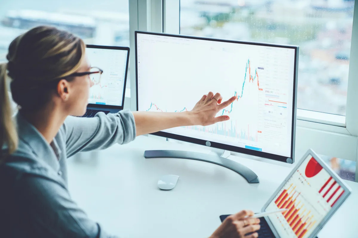 "AI Stock Showdown: Top Picks for 2024"