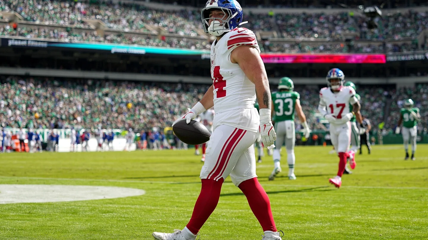 Giants' Cam Skattebo suffers serious leg injury in game vs Eagles
