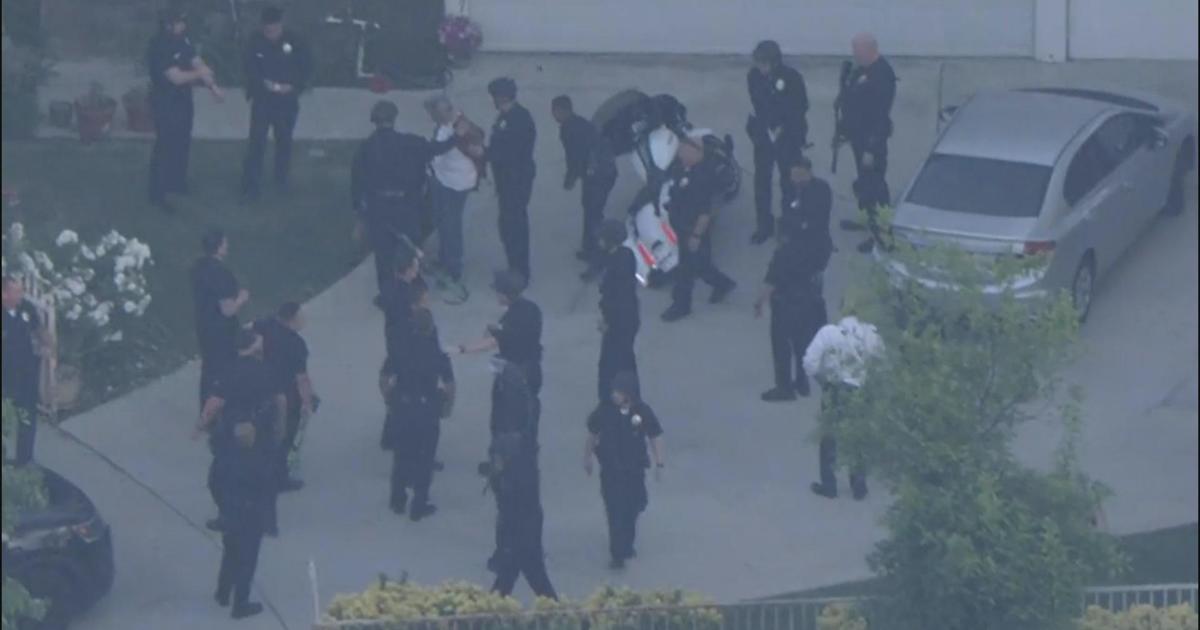 Featured image for Armed motorcyclist arrested after dangerous police chase in LA.