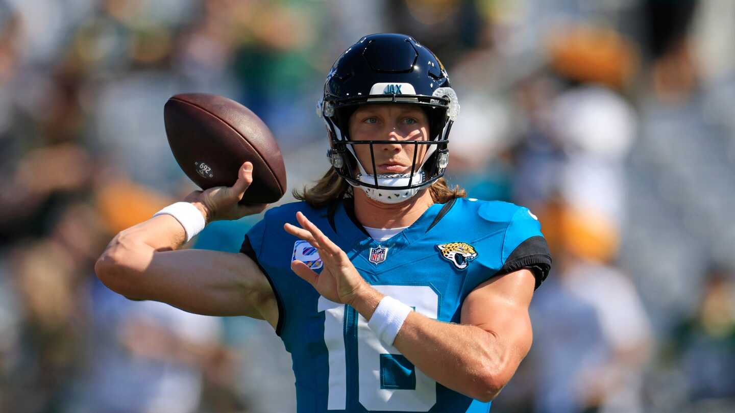 Jaguars' Trevor Lawrence on IR, season likely over after concussion