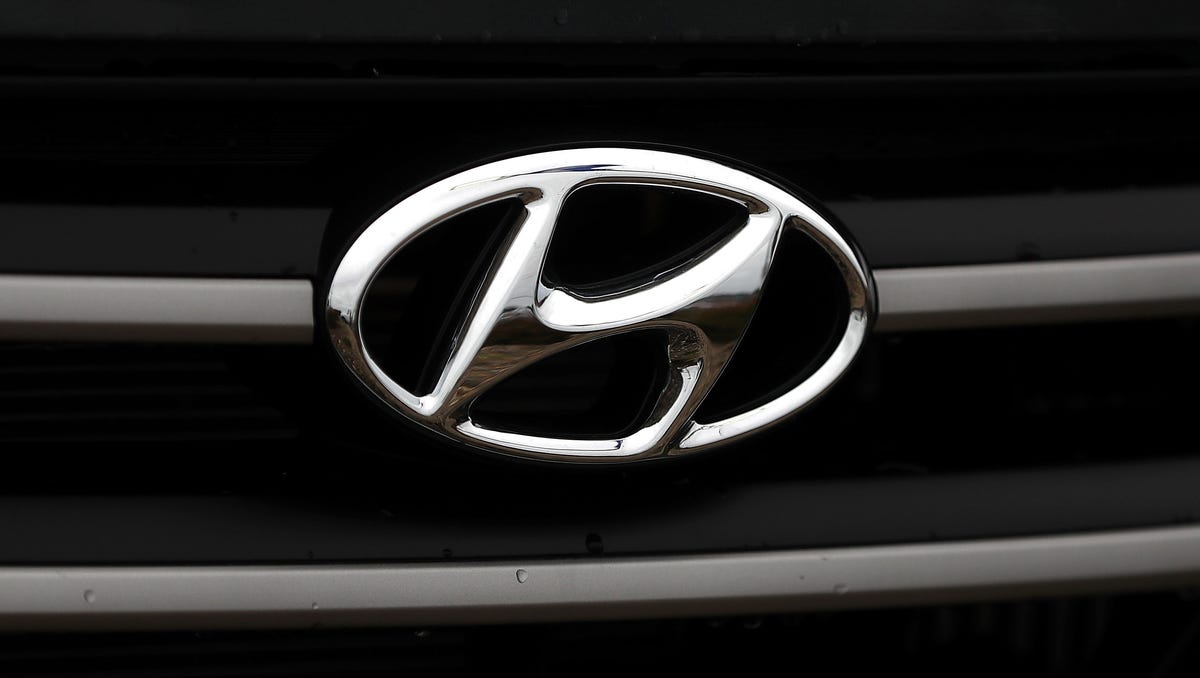 Featured image for "Hyundai Recalls 38k Elantra Hybrids for Unintended Acceleration"