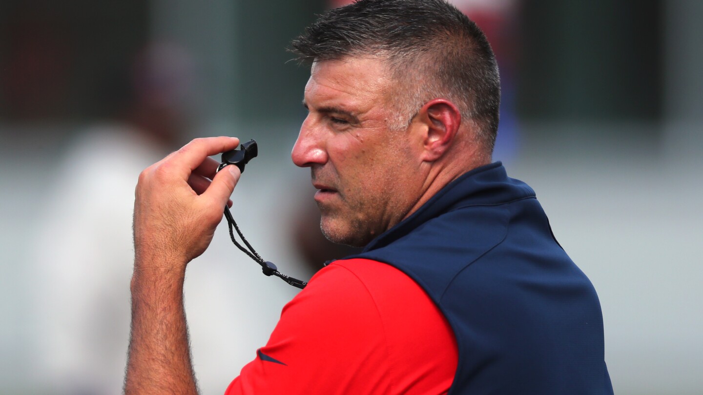 Featured image for Mike Vrabel Comments on Bill Belichick's UNC Scout Ban