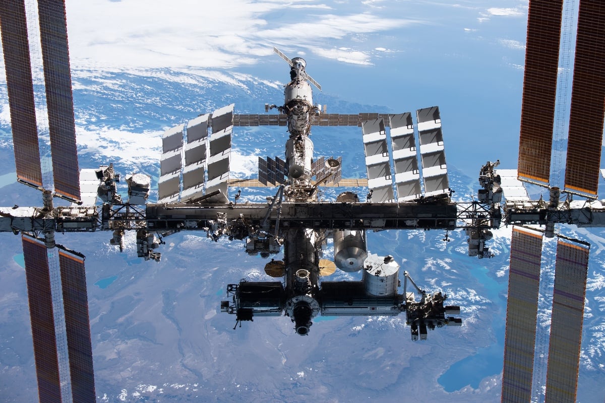 Featured image for "Russian ISS Module Experiences Recurring Air Leak, NASA Monitors Situation"
