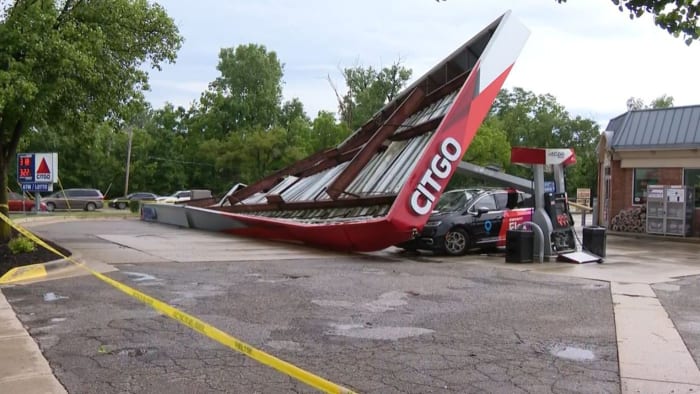 Featured image for Severe Storms and Tornado Cause Destruction and Power Outages in Southeast Michigan