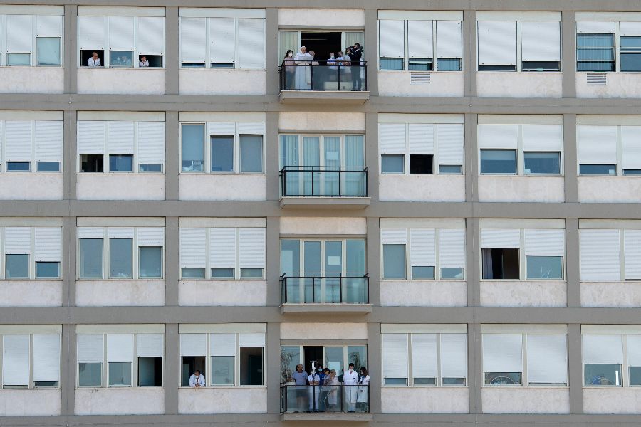 Featured image for Pope Francis to Rest and Skip Public Prayer Following Surgery