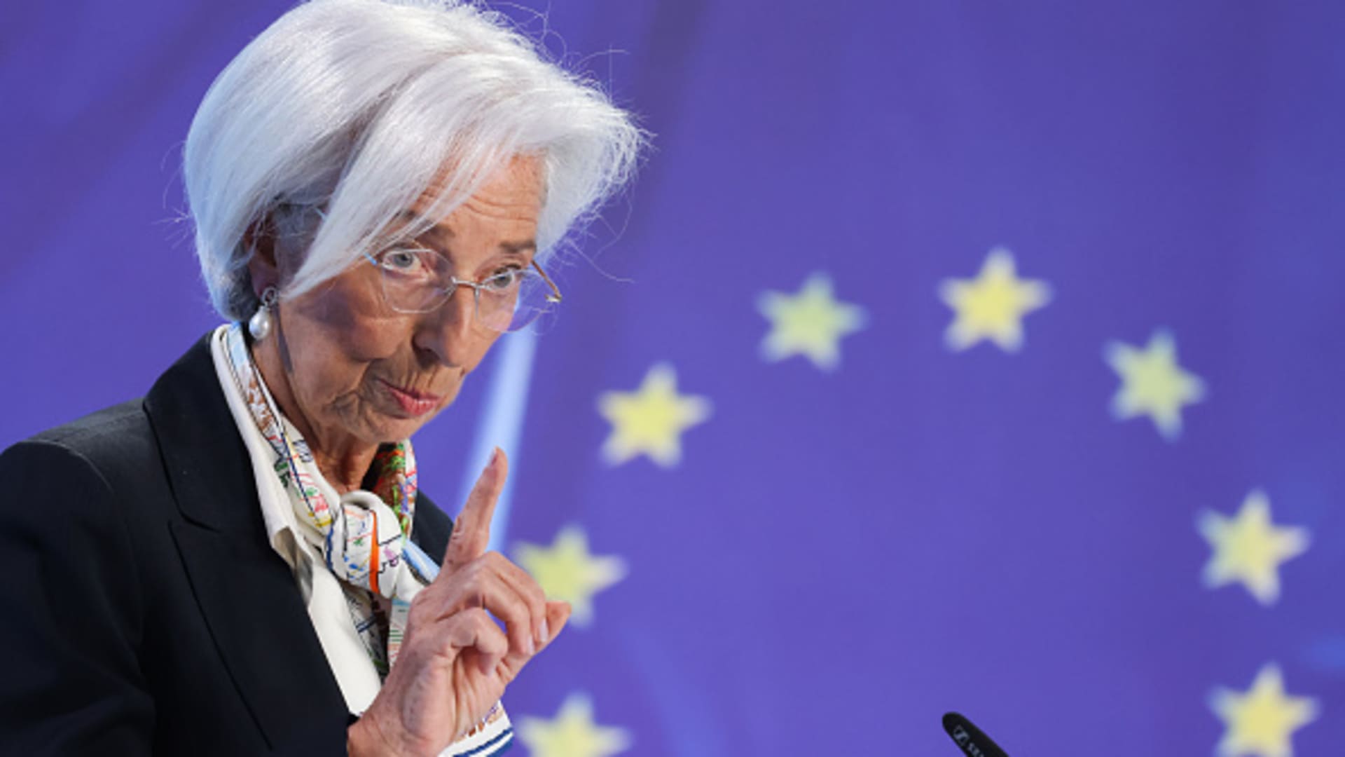 "Central Banks Hold Steady Amid Inflation Concerns"