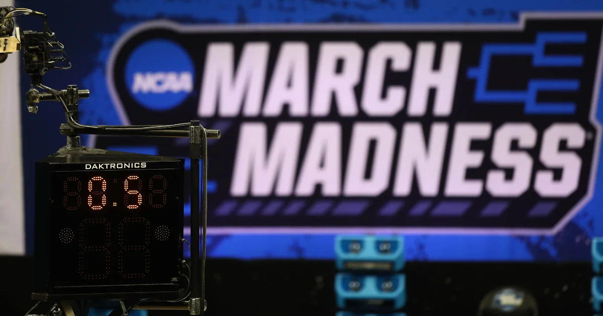 NCAA Tournament Goes Chalk-Heavy as Favorites Dominate Friday