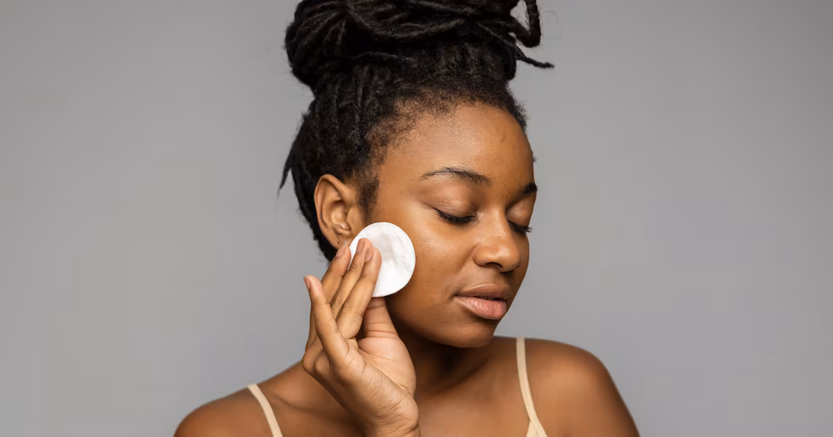 Featured image for Neutrogena Recalls Over 15,000 Makeup Wipes Due to Bacterial Contamination