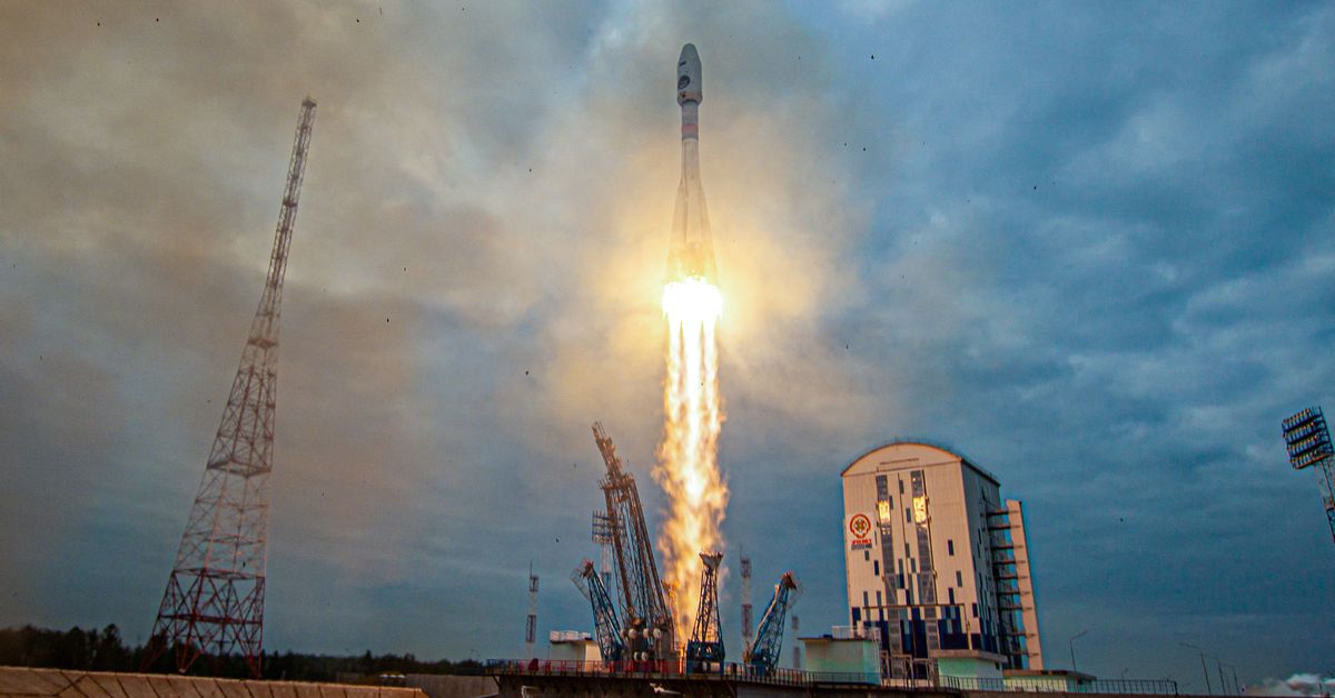"Russia's Lunar Lander Sets Off in Quest for Moon's Water"
