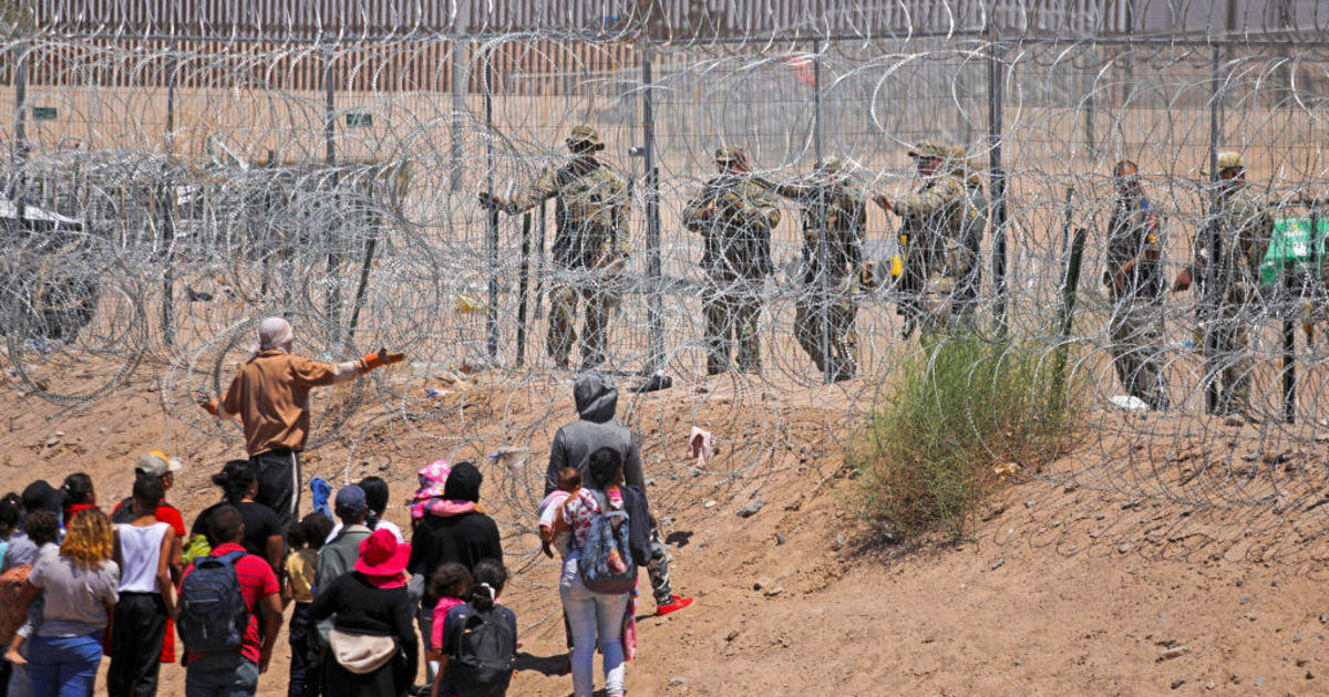 Featured image for "Migrant Crossings at US-Mexico Border Plunge 54%"
