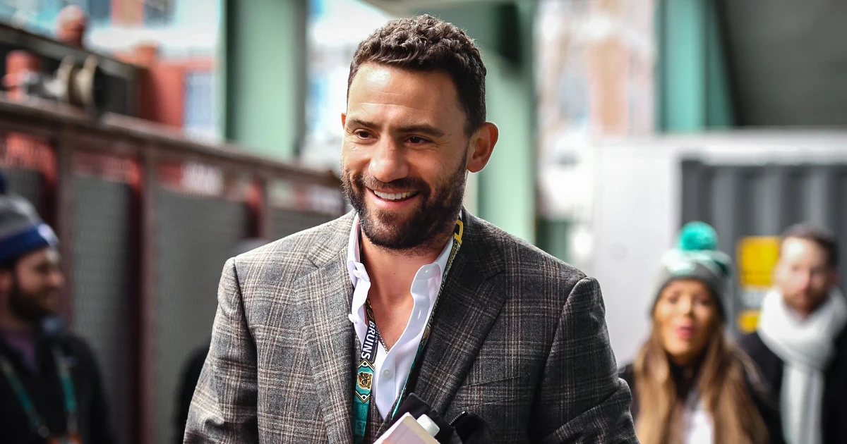 Featured image for Ex-NHL Star Paul Bissonnette Hospitalized After Scottsdale Restaurant Assault