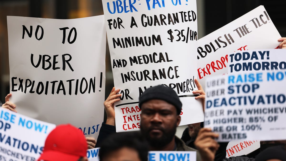 Featured image for Valentine's Day Strikes: Rideshare Drivers Protest at US Airports