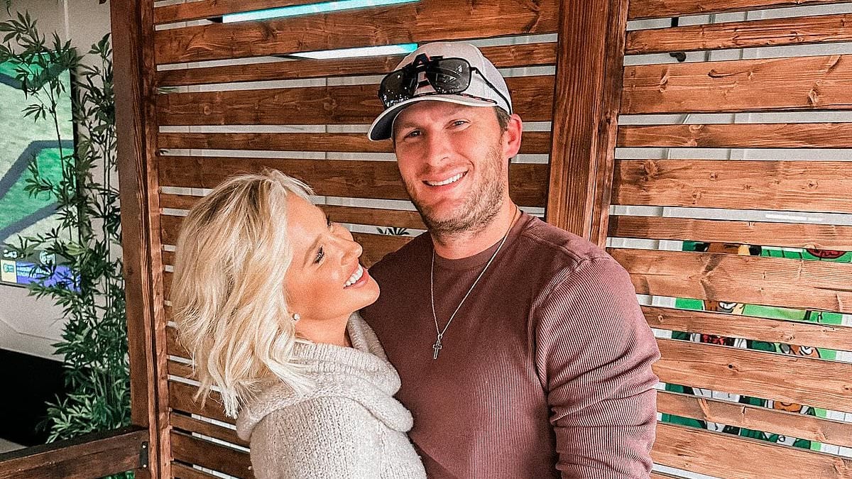 Featured image for "Savannah Chrisley and Robert Shiver Make Instagram Debut with PDA-Filled Photos"