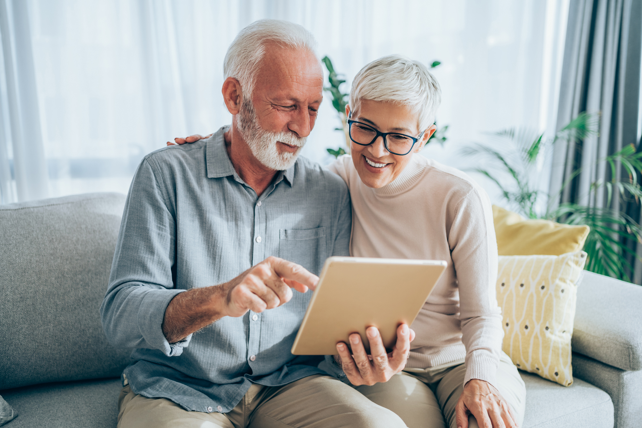 "Maximizing Your Social Security Benefit: Salary Requirements and Average Payouts"