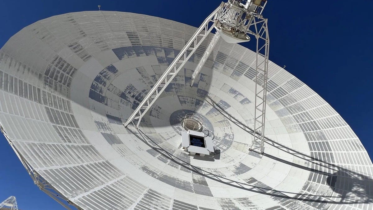 Featured image for "NASA's Breakthrough Hybrid Antenna Enhances Deep Space Communication"