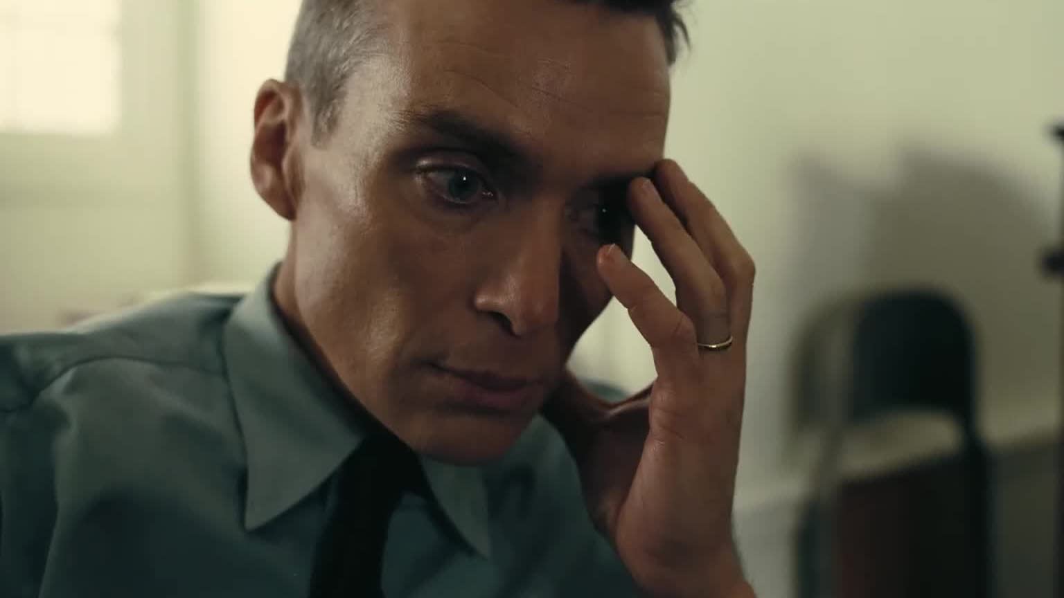 Featured image for Cillian Murphy's Intense Journey in 'Oppenheimer': Weight Loss, Pressure, and Nudity