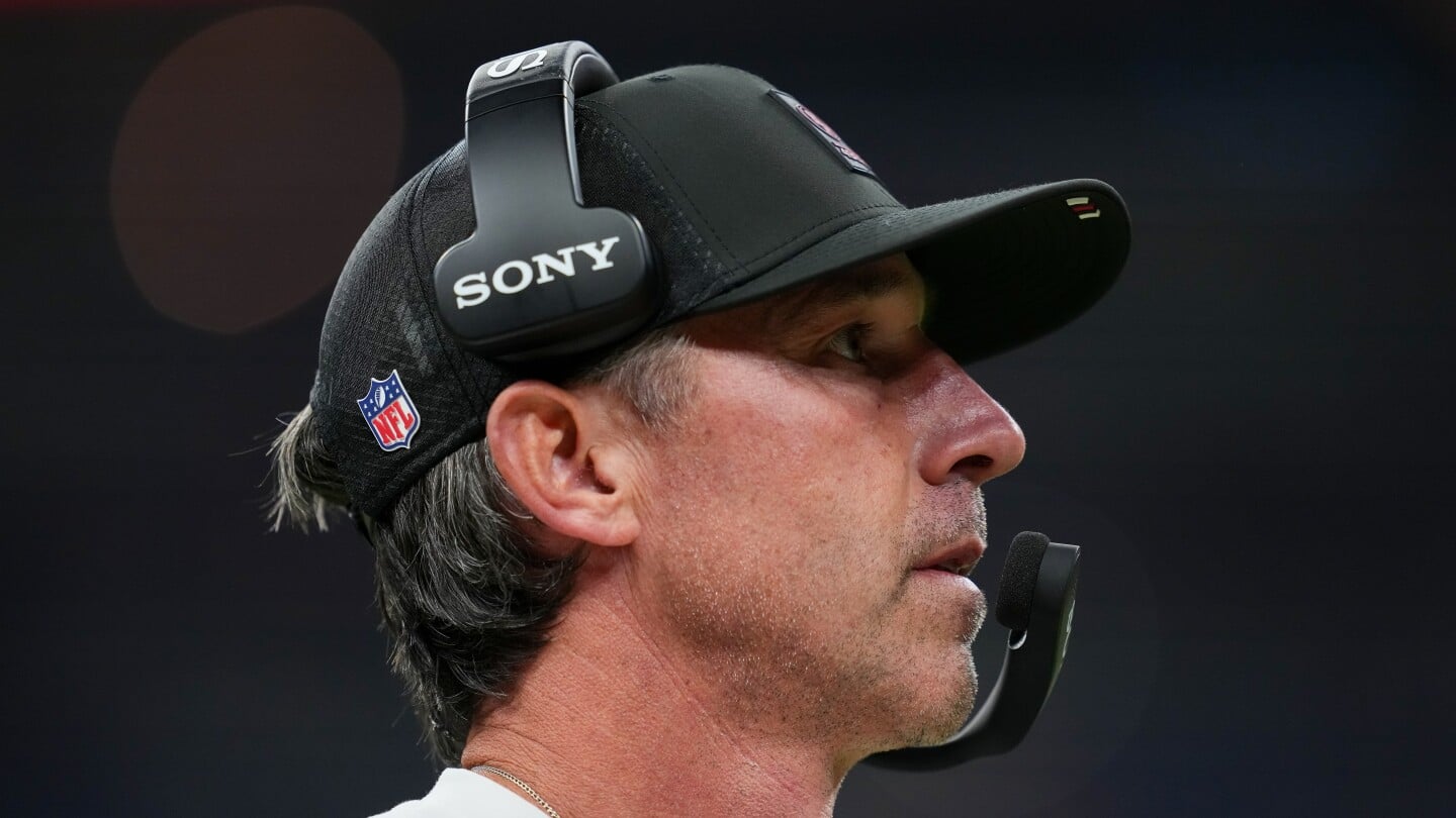 Featured image for Kyle Shanahan Emerges as NFL Coach of the Year Contender