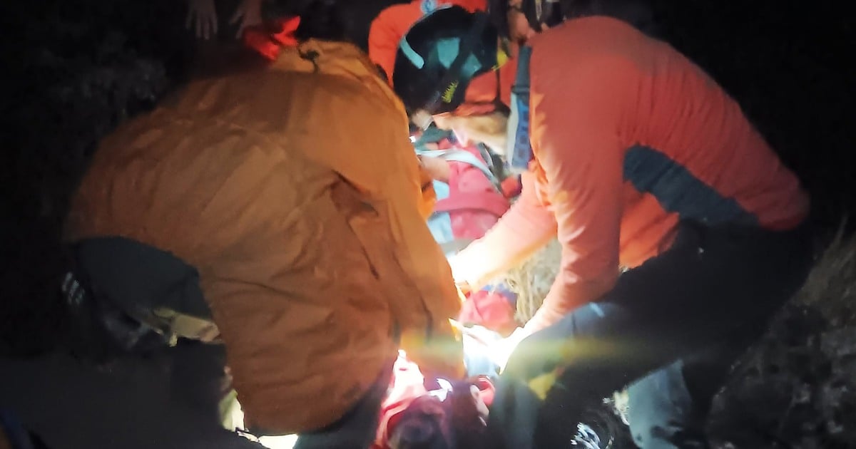 Featured image for Hiker Rescued After Being Trapped Under Massive Boulder for 7 Hours in California